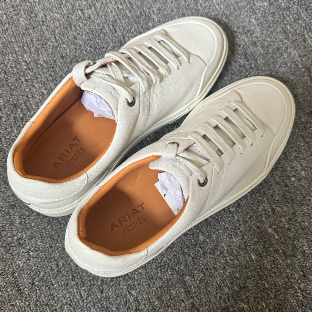 Ariat White Sneakers Minimalist Design Casual